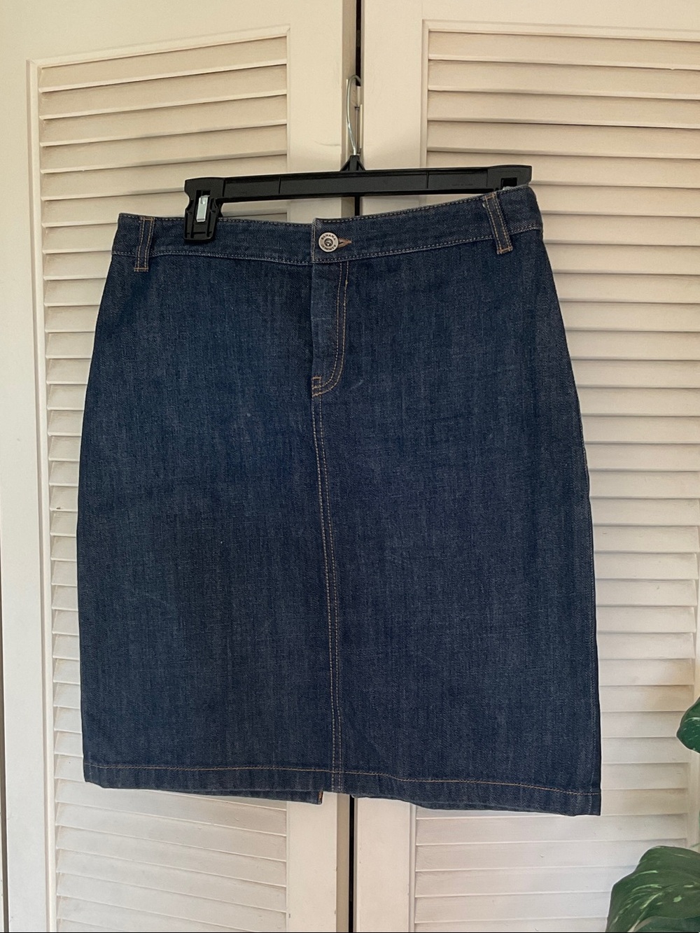 Banana Republic Indigo Denim Pencil Skirt